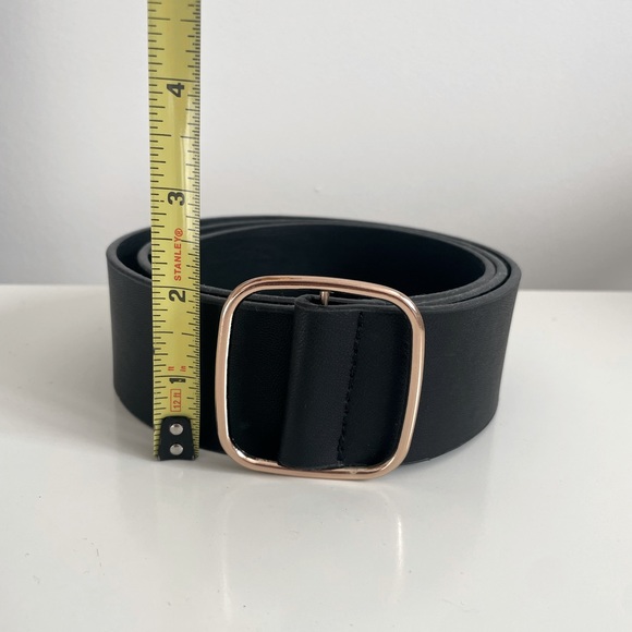 Minimalistic black leather belt NEW - Picture 2 of 4